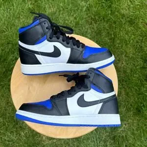 Jordan | Shoes | Nike Air Jordan Retro High Og Gs Royal Toe  display picture 2